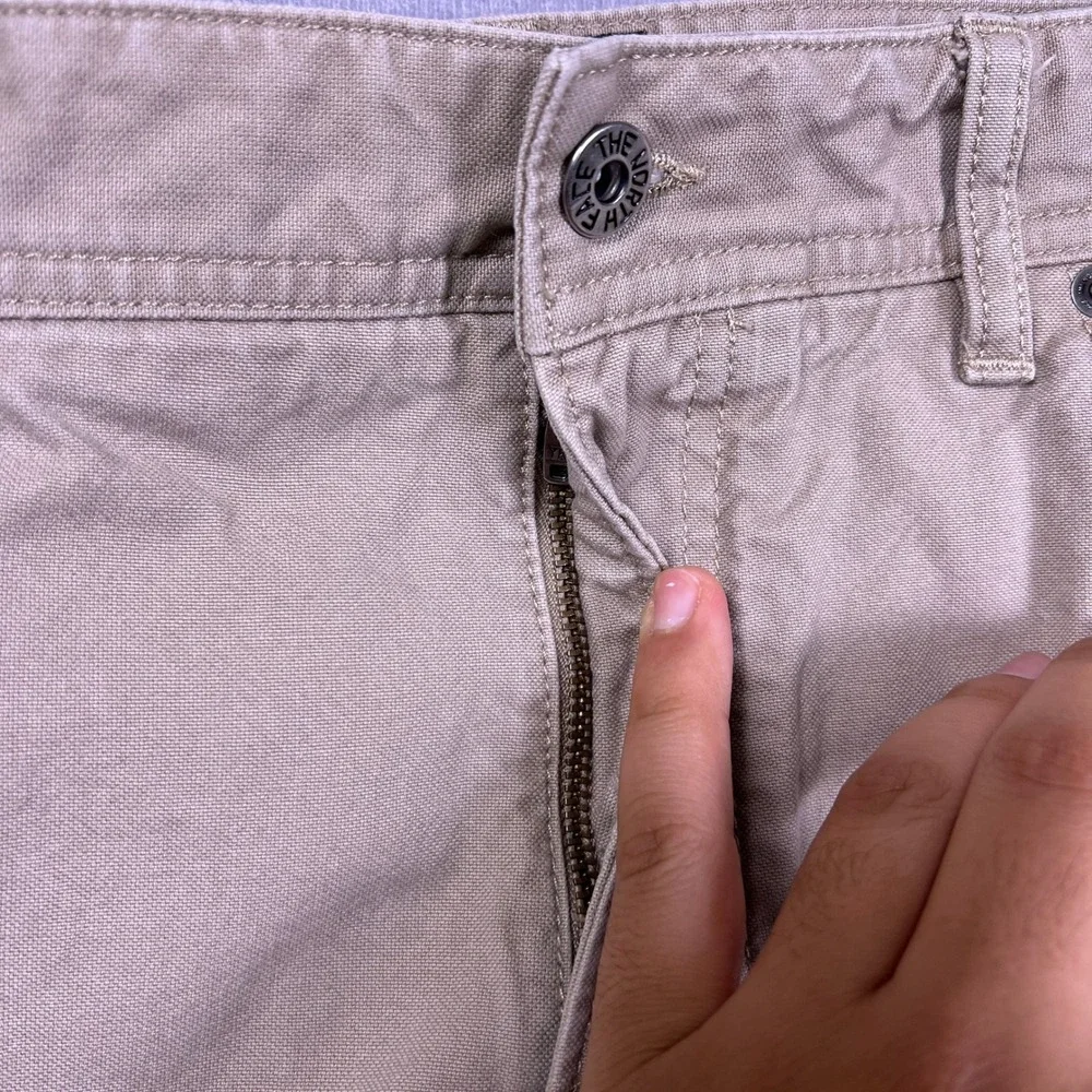 The North Face Straight Fit Mid Rise‎ Chino Pants Mens 40 Short Tan Cotton Nylon